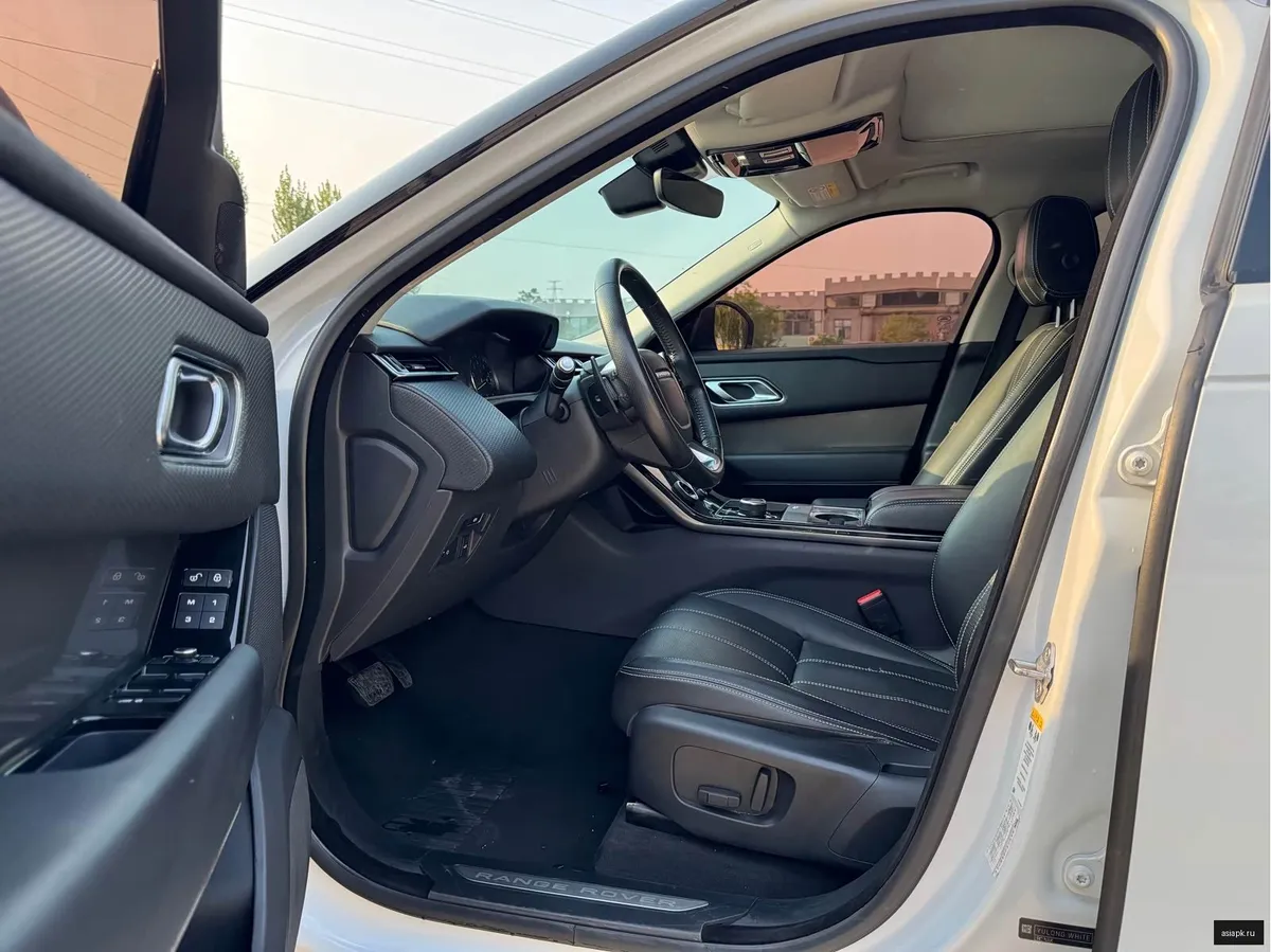 Land Rover Range Rover Velar 6