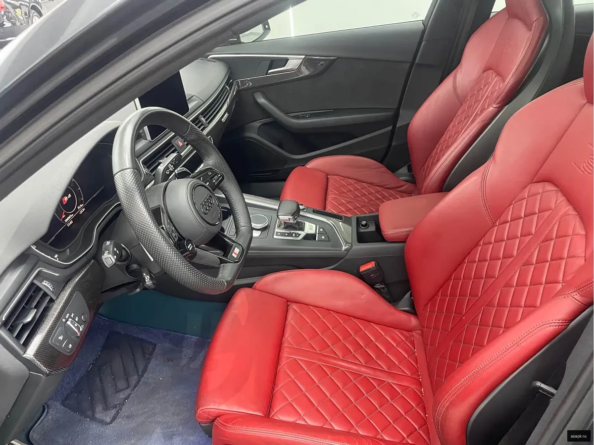 Audi S4 5