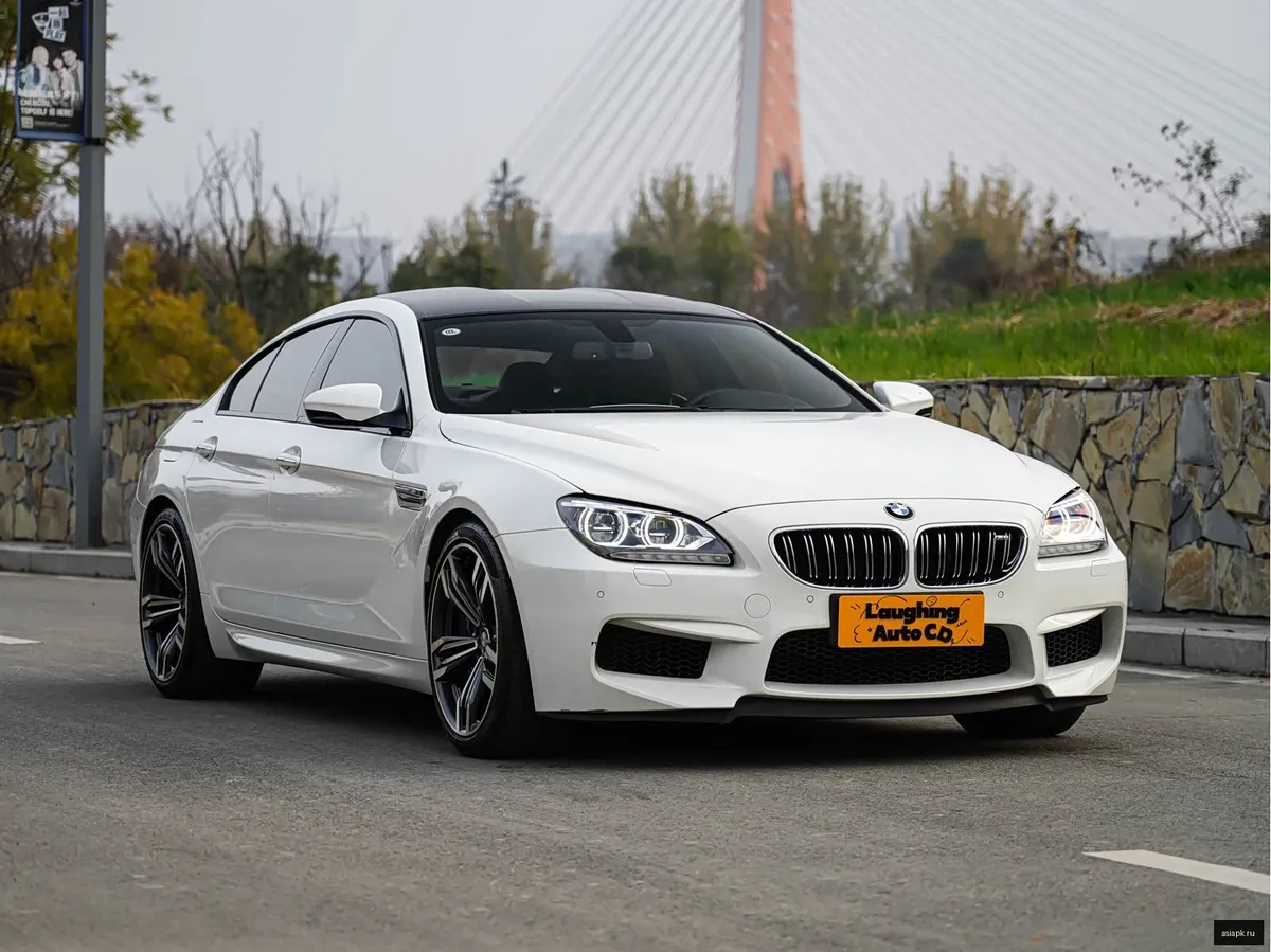 BMW M6 4