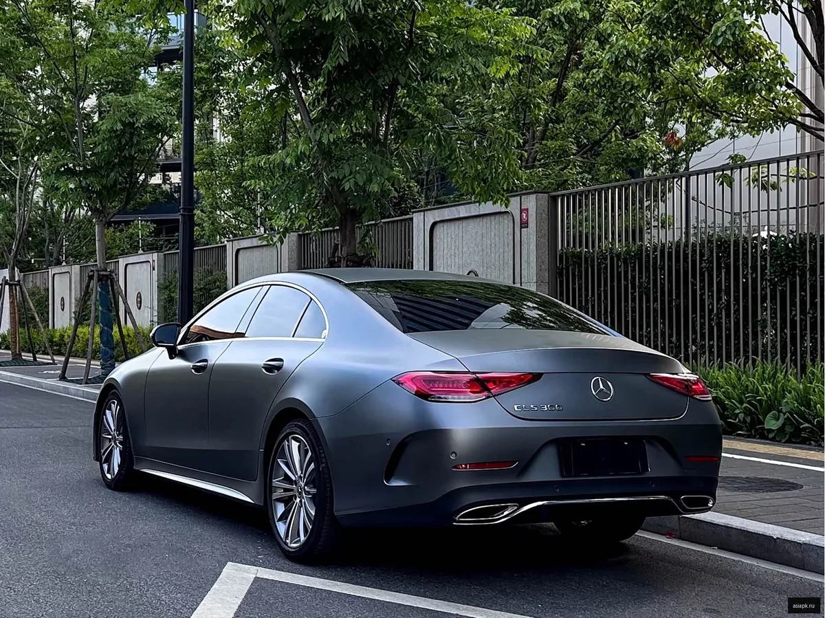 Mercedes-Benz CLS-Class 4