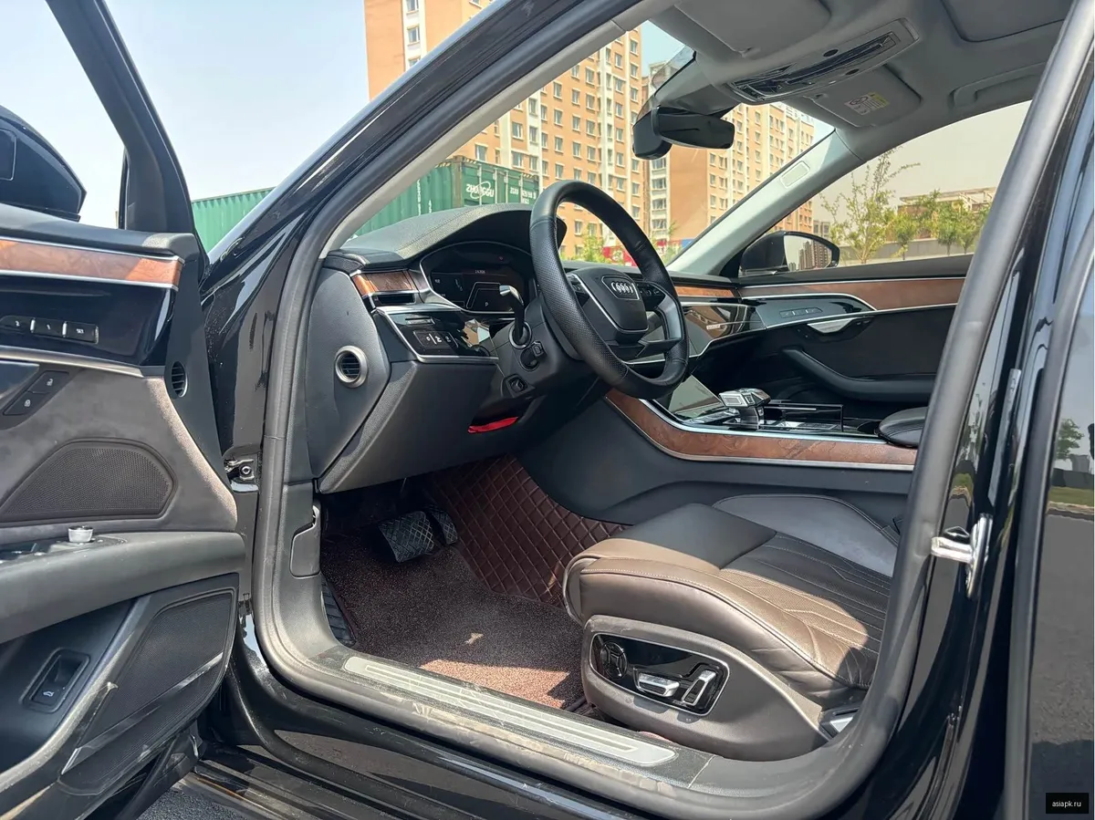 Audi A8 5