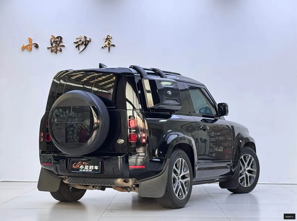Land Rover Defender 3