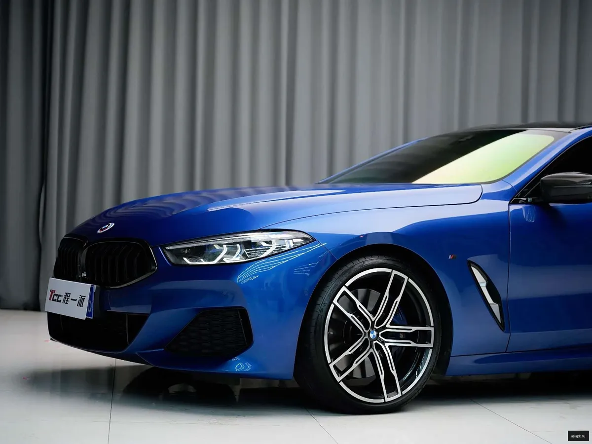 BMW 8-Series 3