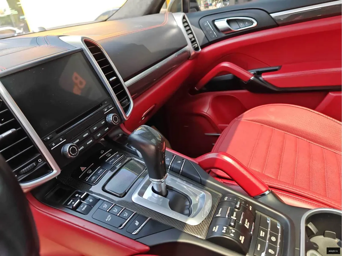 Porsche Cayenne 6