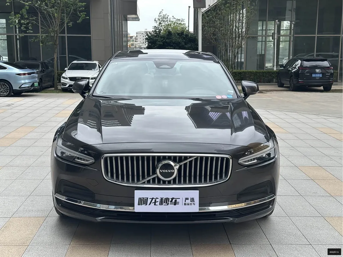 Volvo S90 3