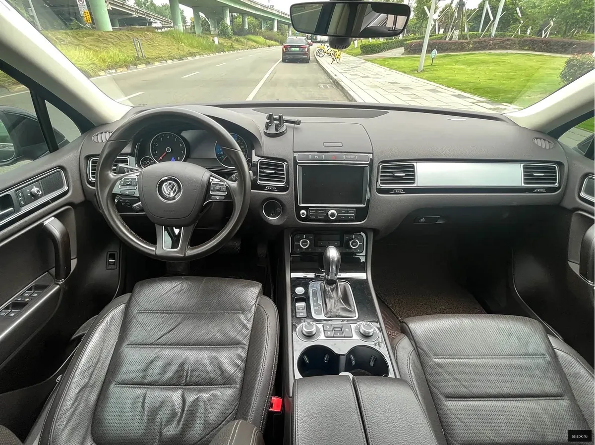 Volkswagen Touareg 6