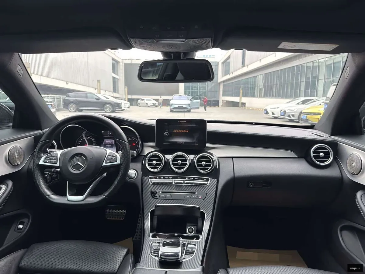 Mercedes-Benz C-Class 5