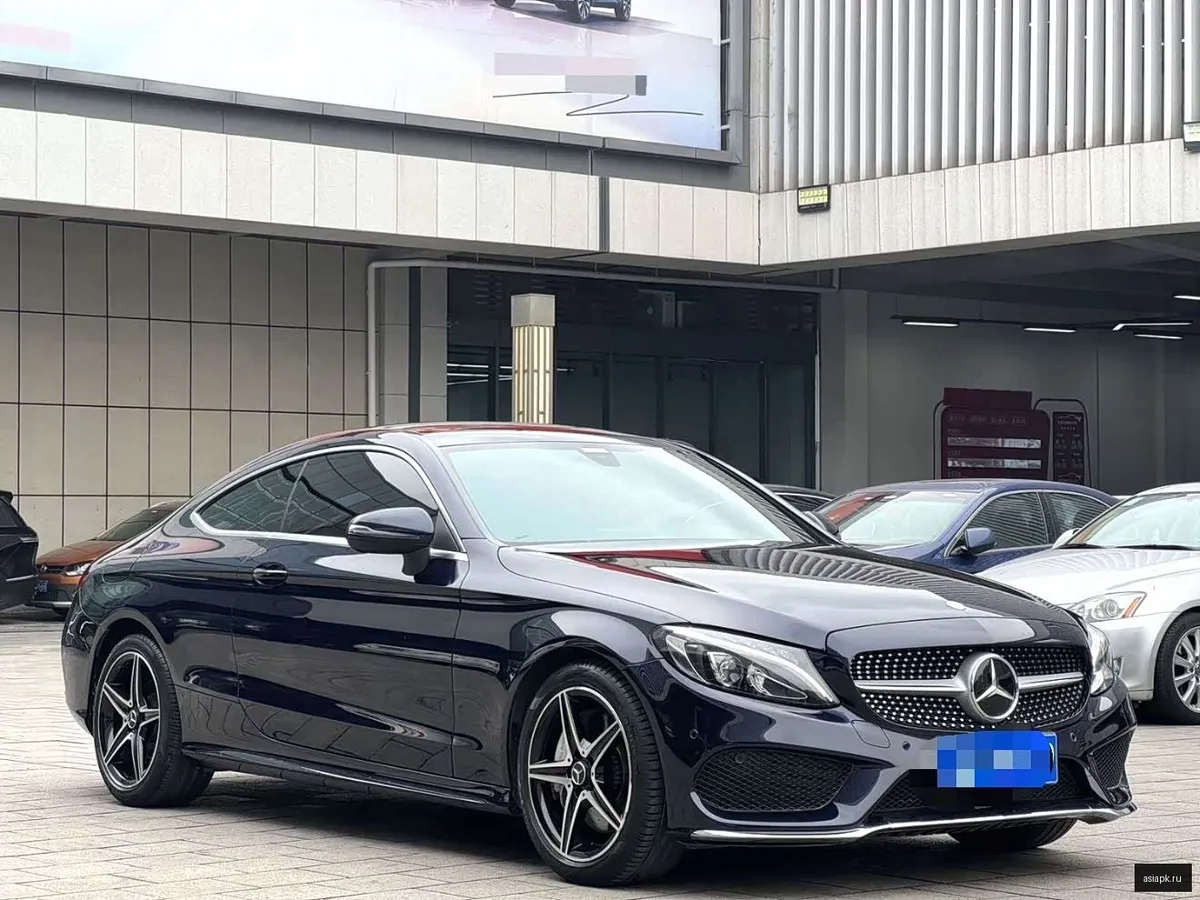 Mercedes-Benz C-Class 3