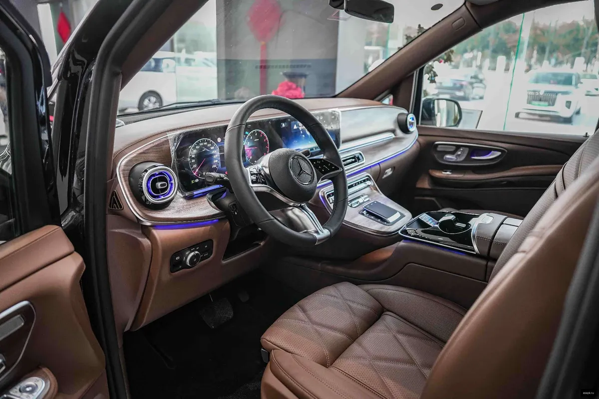 Mercedes-Benz V-Class 4
