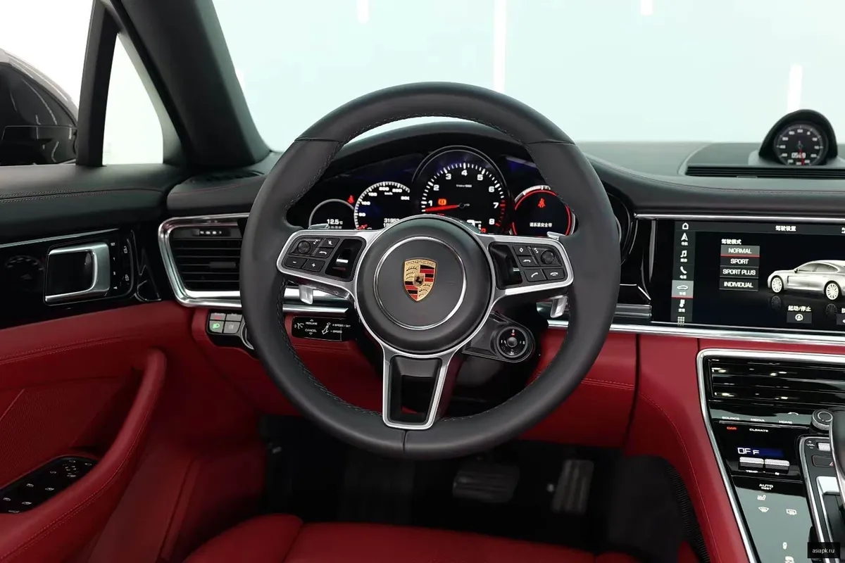 Porsche Panamera 5