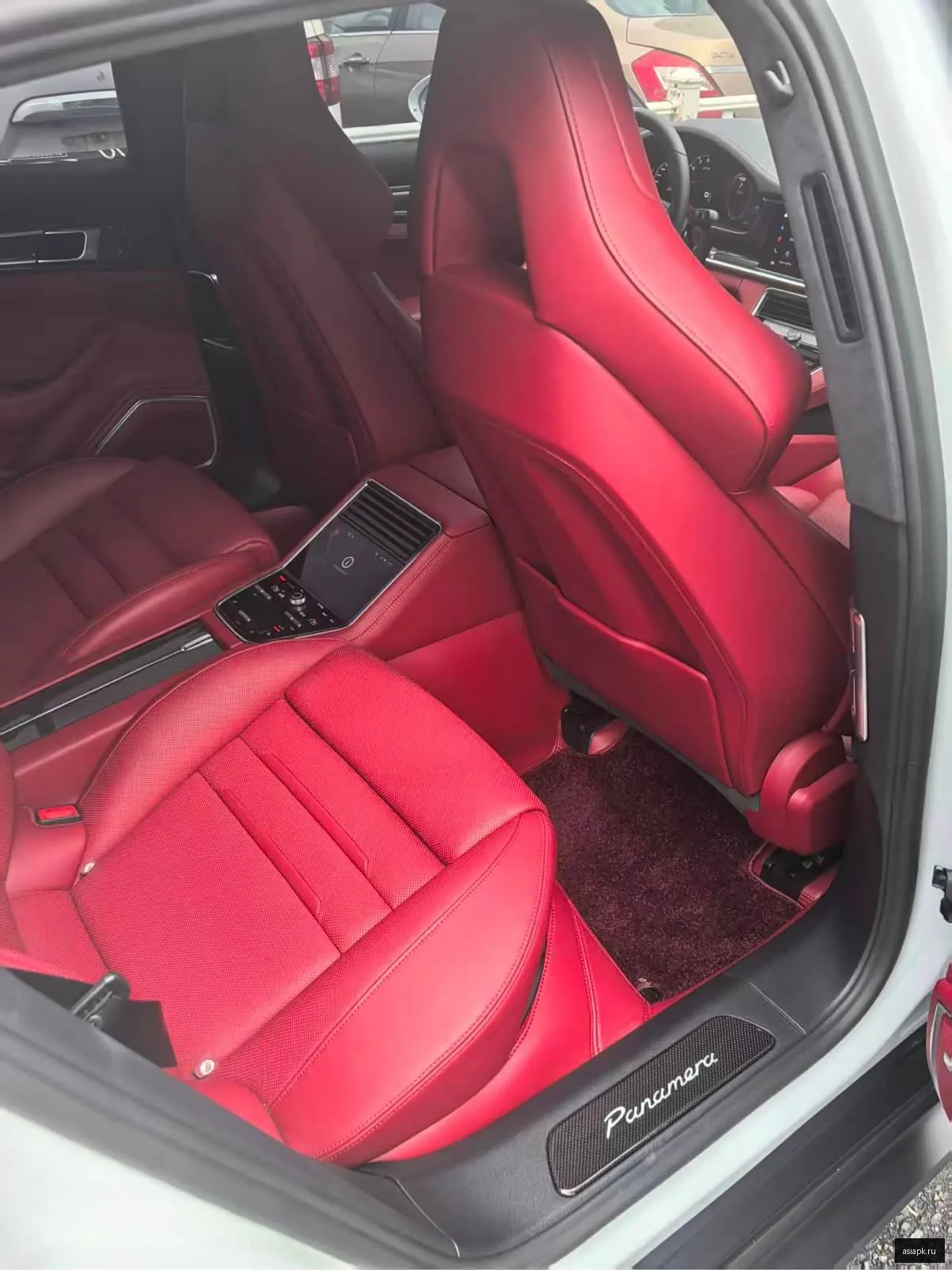 Porsche Panamera 5