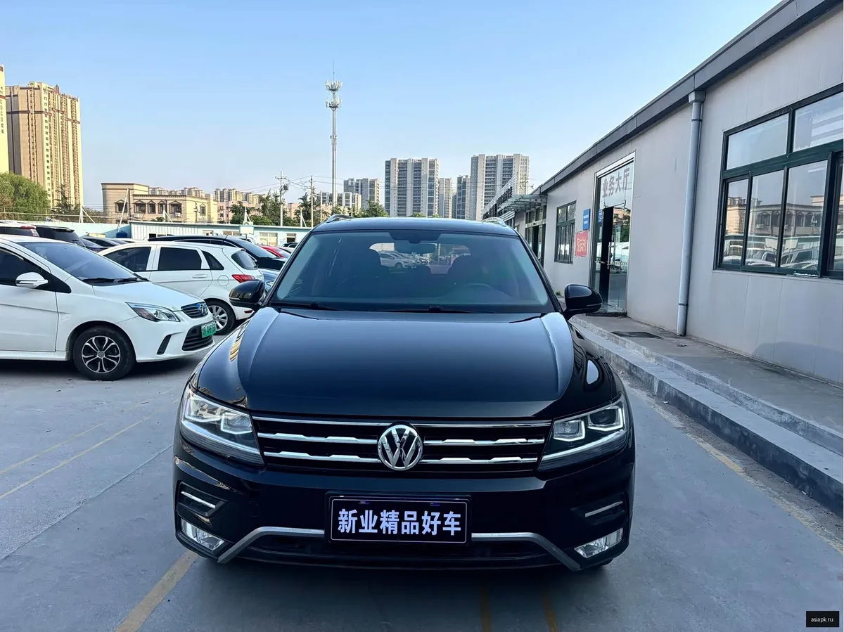 Volkswagen Tiguan L 3