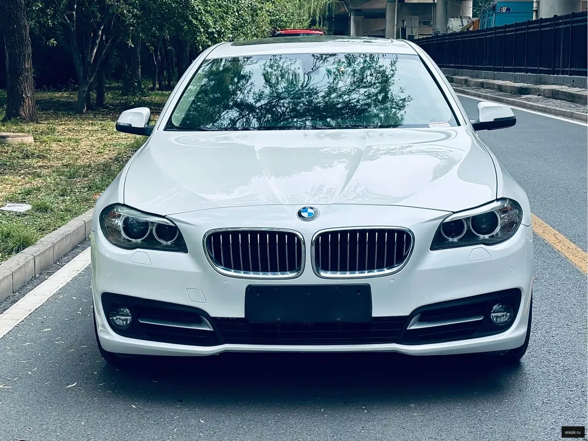 BMW 5-Series 2