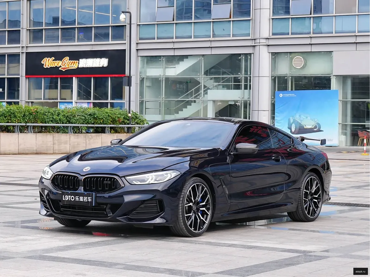 BMW 8-Series