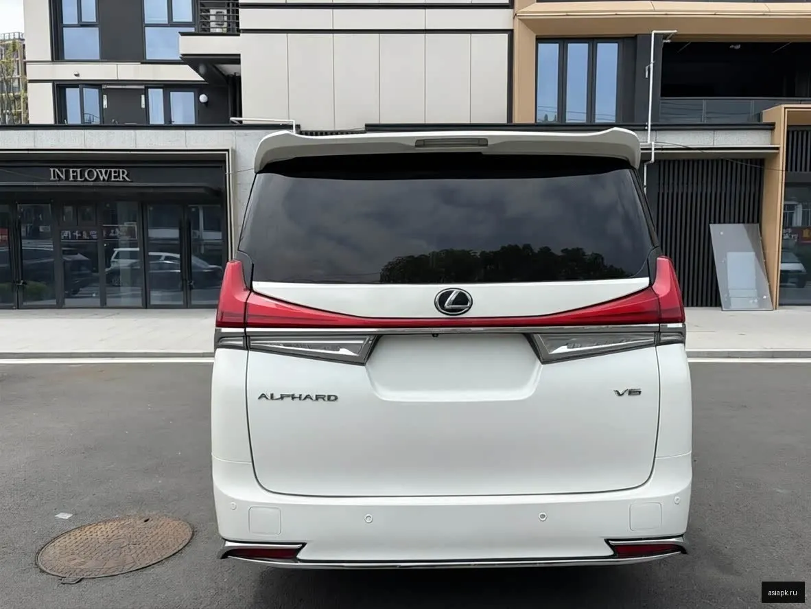 Toyota Alphard 4