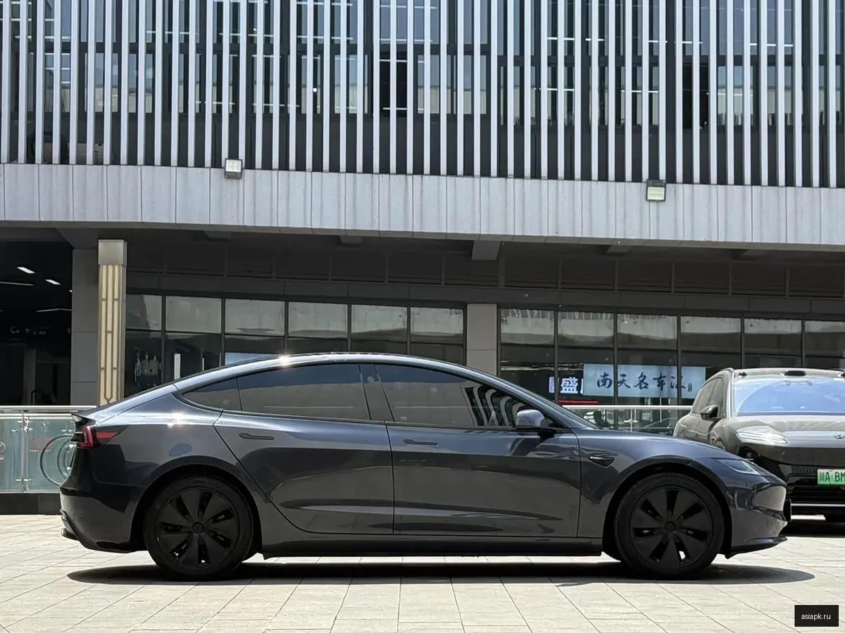 tesla Model Y 5