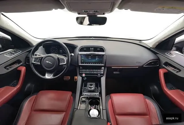 Jaguar F-Pace 2