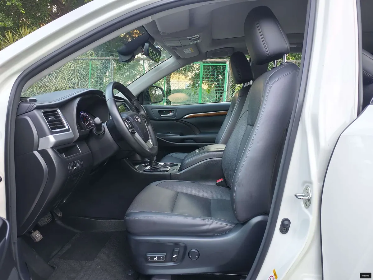 Toyota Highlander 5
