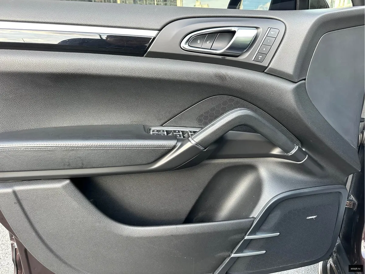 Porsche Cayenne 6