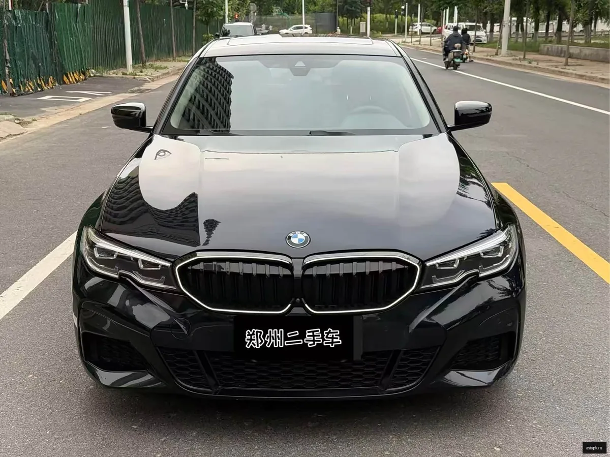 BMW 3-Series 2