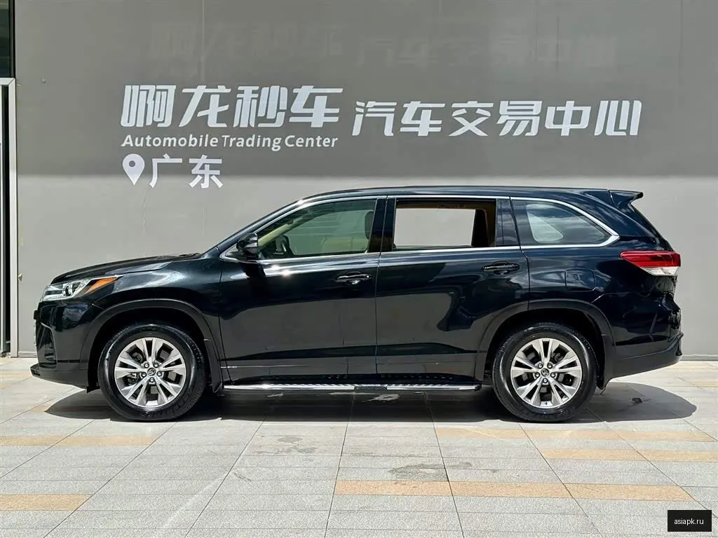 Toyota Highlander 4