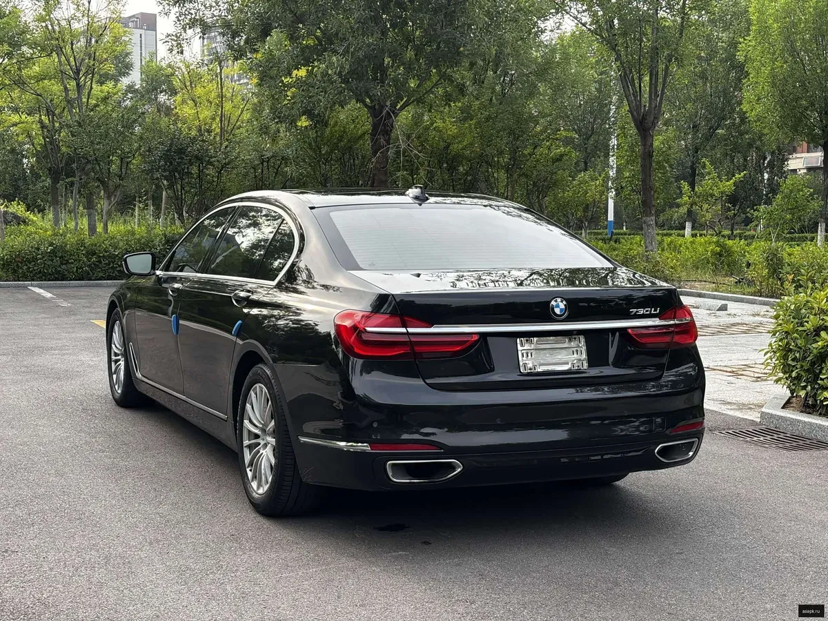 BMW 7-Series 6