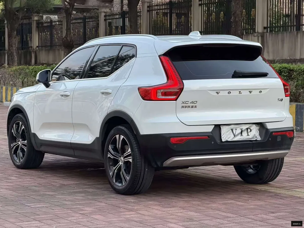 Volvo XC40 5