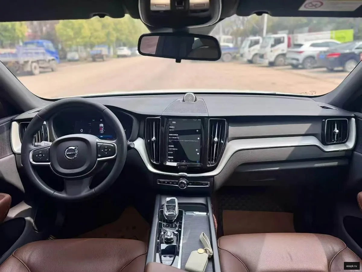 Volvo XC60 5