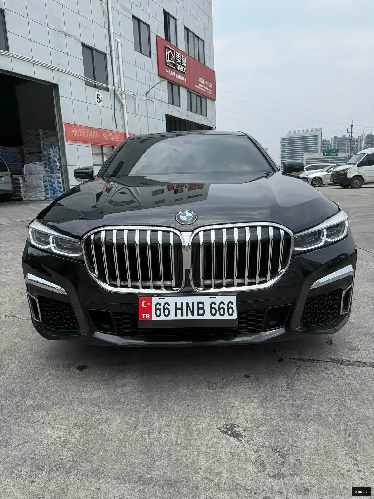 BMW 7-Series 2