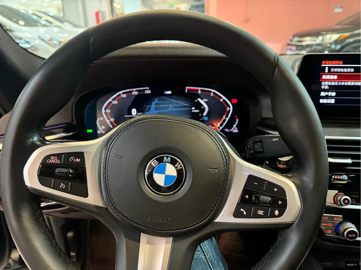BMW 5-Series 6