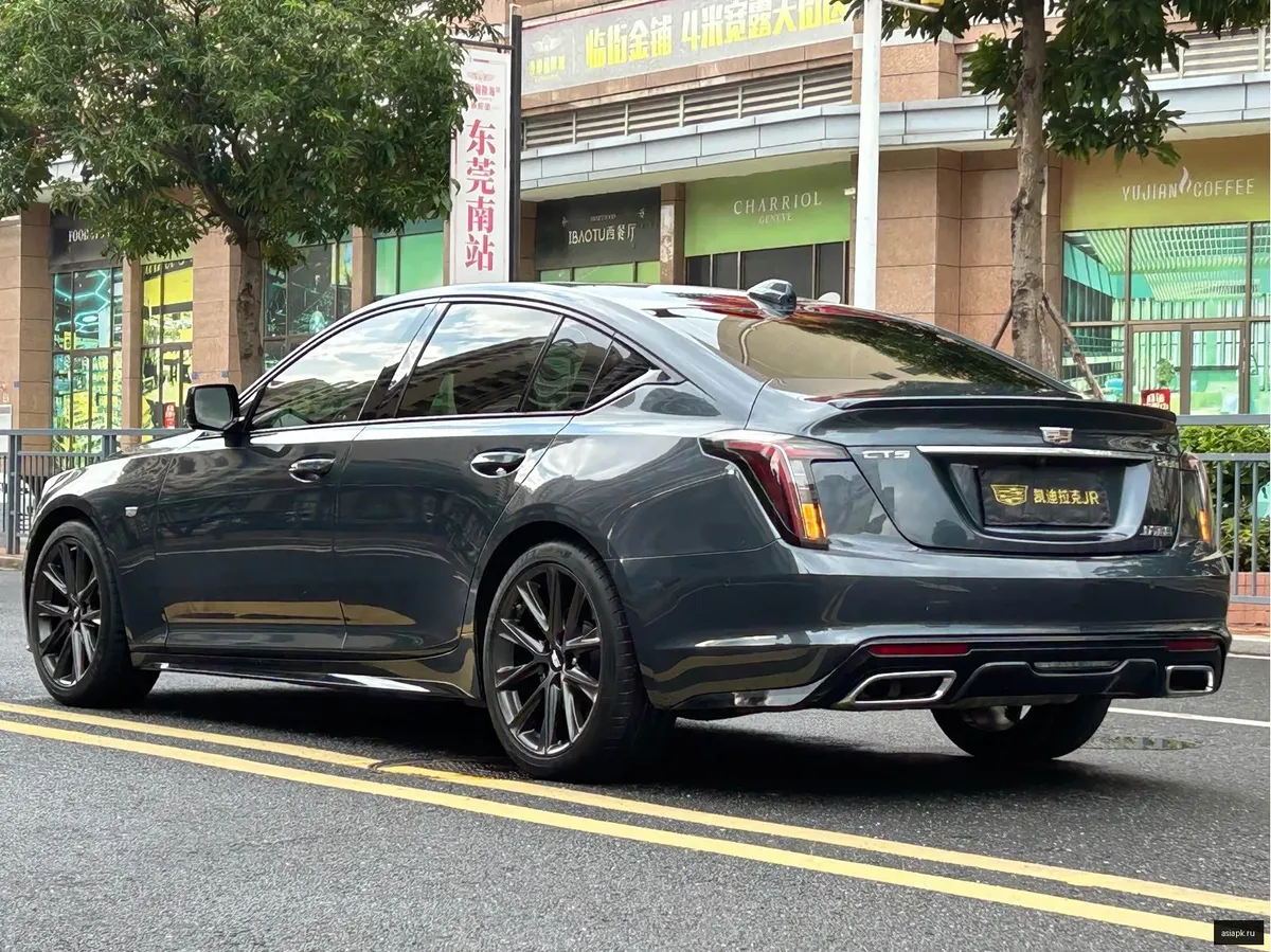 Cadillac CT5 4