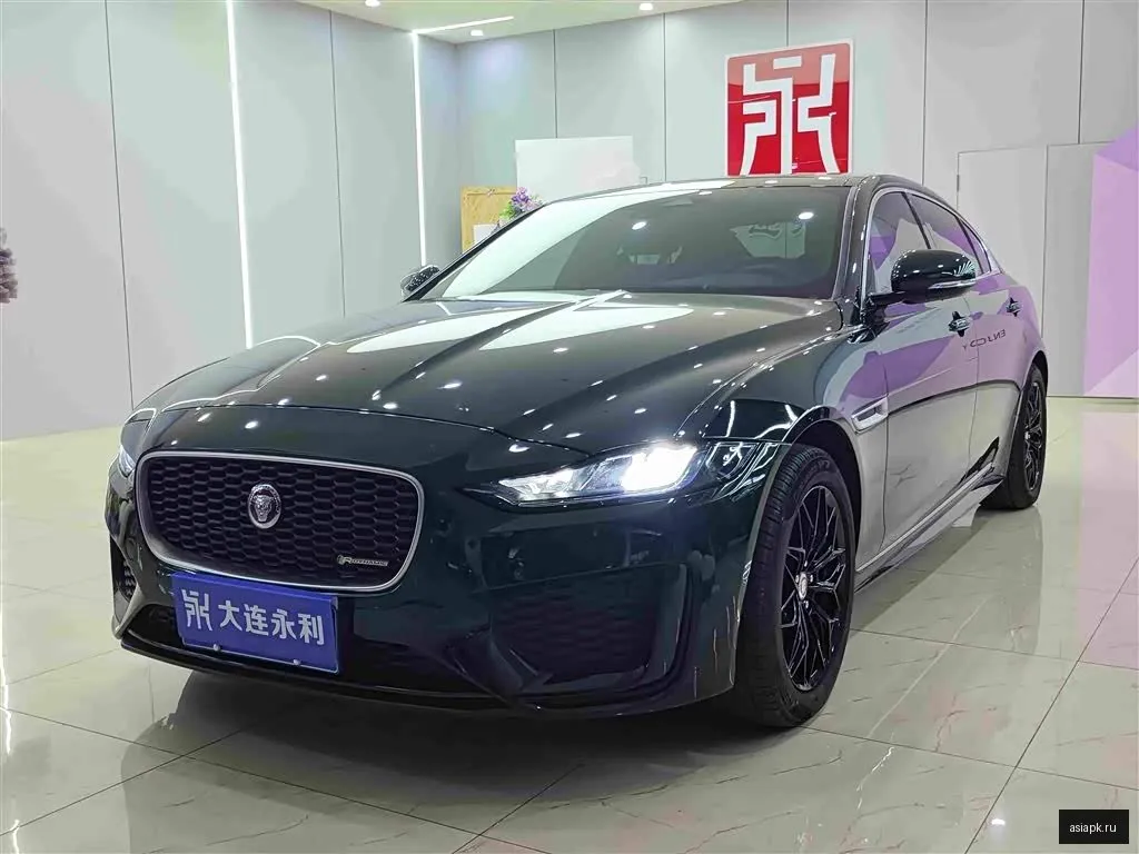 Jaguar XE