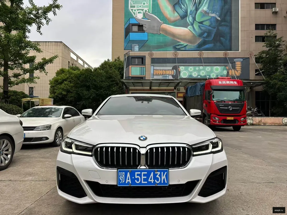 BMW 5-Series 2