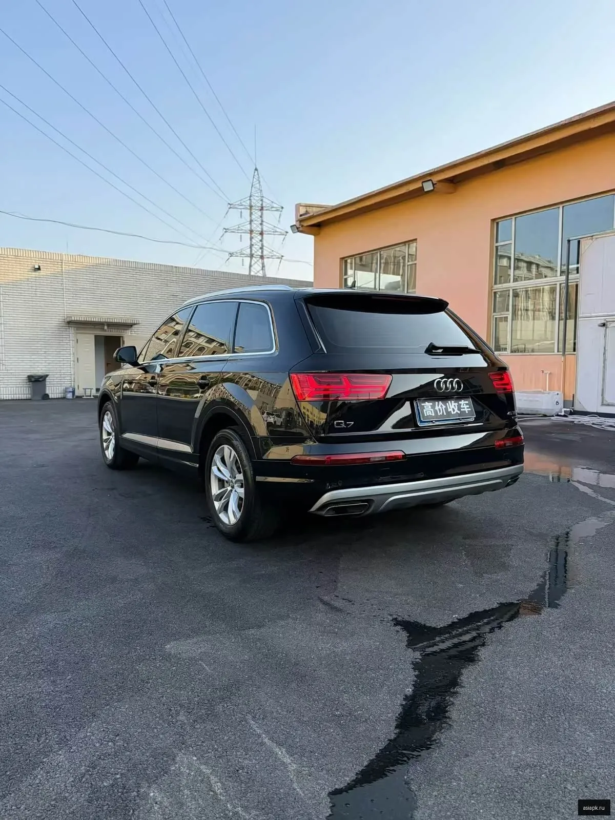 Audi Q7 4