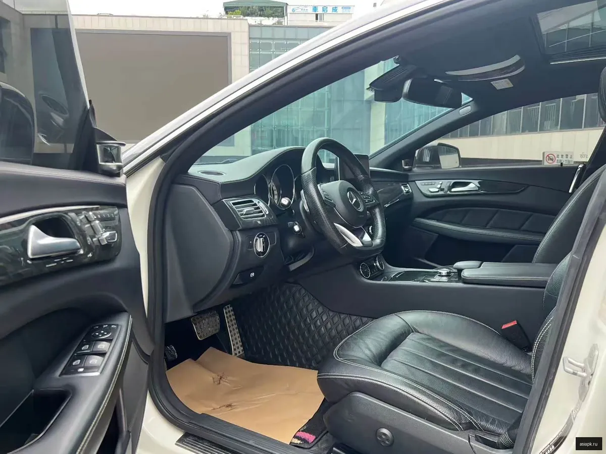 Mercedes-Benz CLS-Class 5