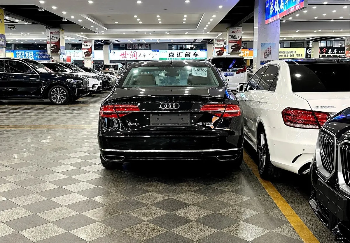 Audi A8 4