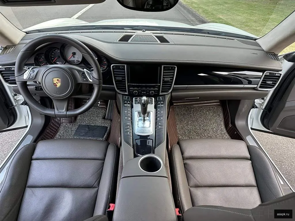 Porsche Panamera 5