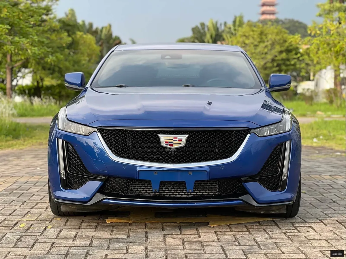 Cadillac CT5 2