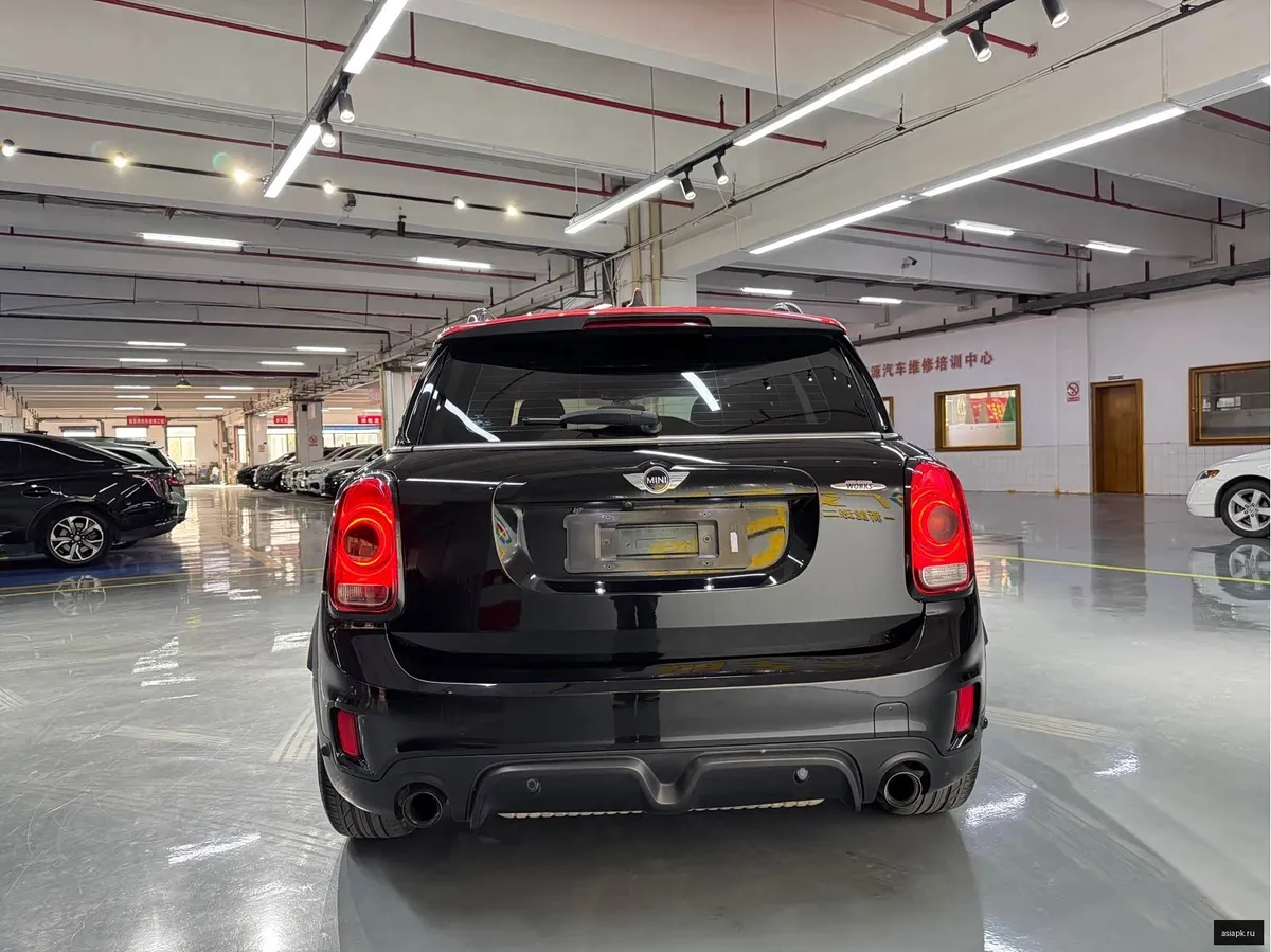MINI Hatch 5