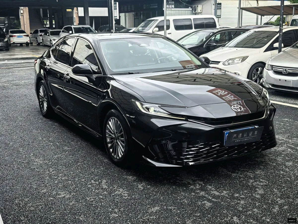 Toyota Camry 5