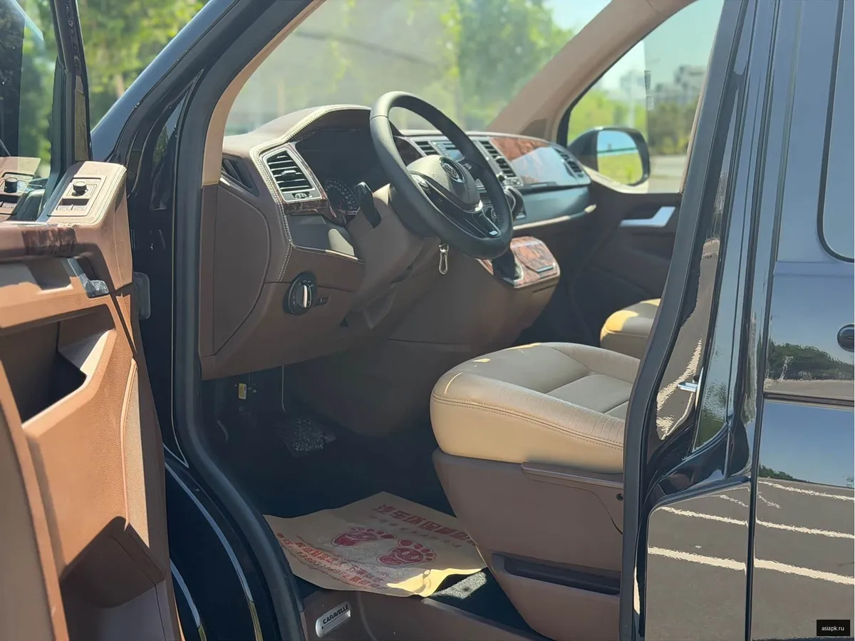 Volkswagen Caravelle 4