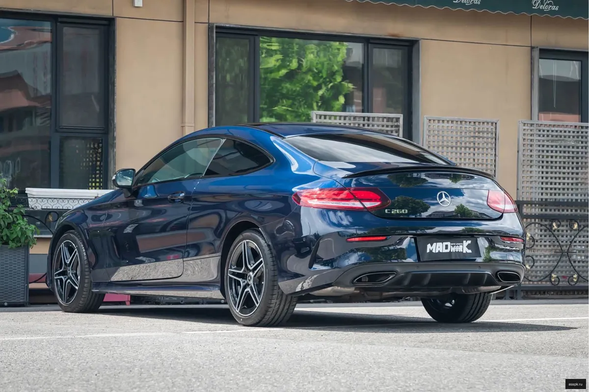 Mercedes-Benz C-Class 6
