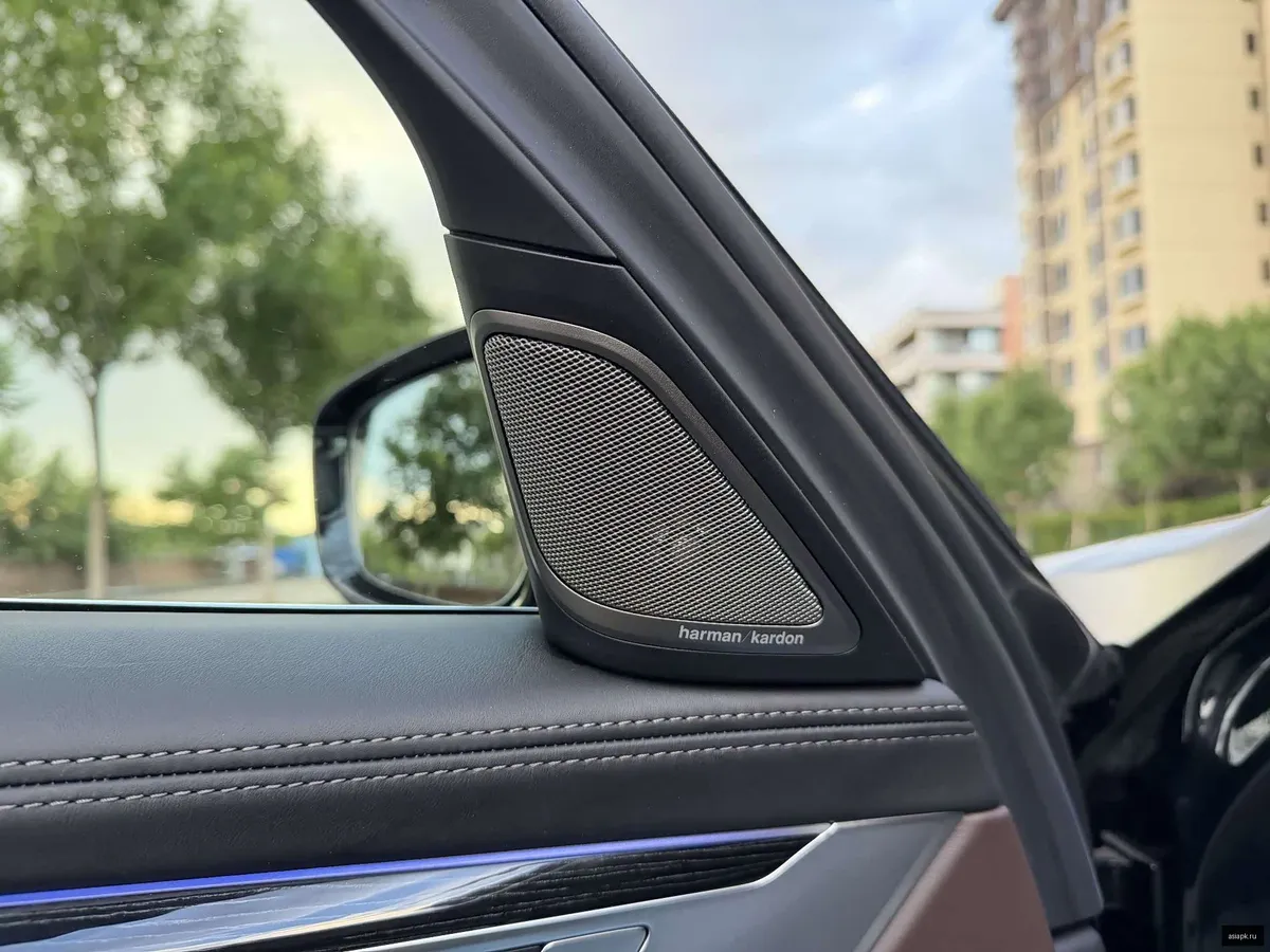 BMW 7-Series 6