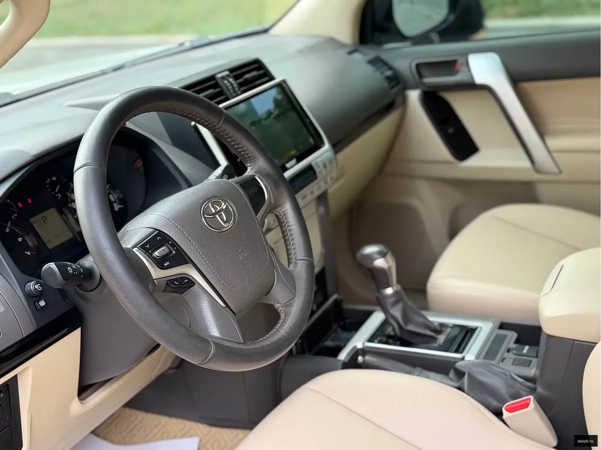 Toyota Land Cruiser Prado 5