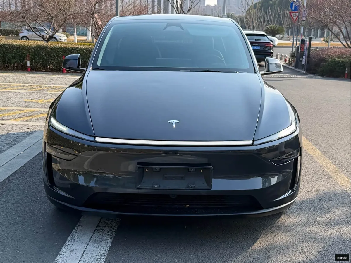 tesla Model Y 2