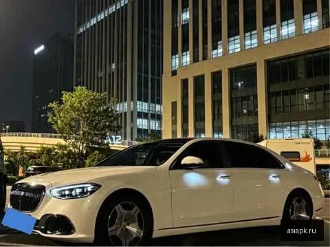 Mercedes-Benz S-Class 4