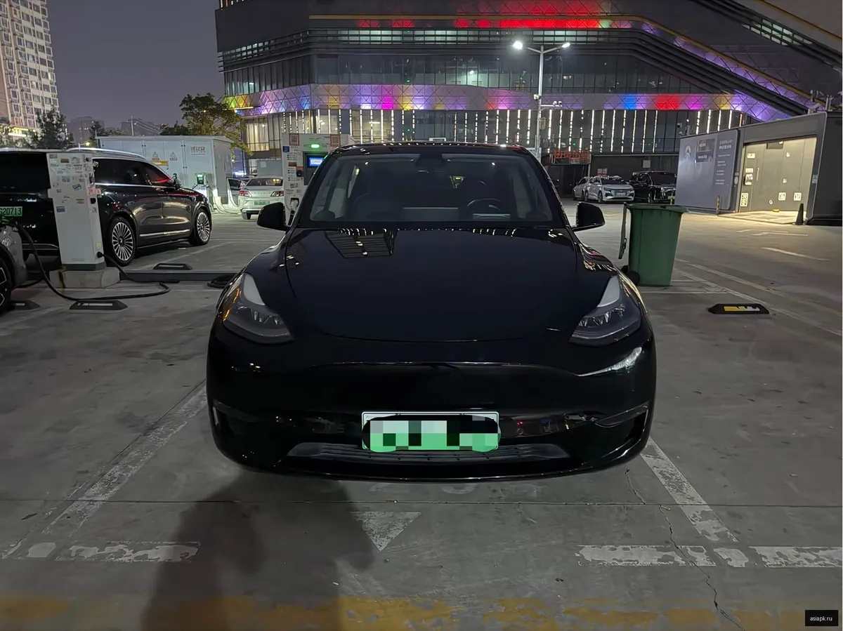 tesla Model Y 2