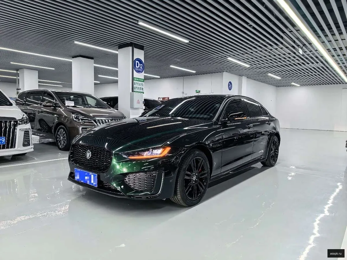 Jaguar XE