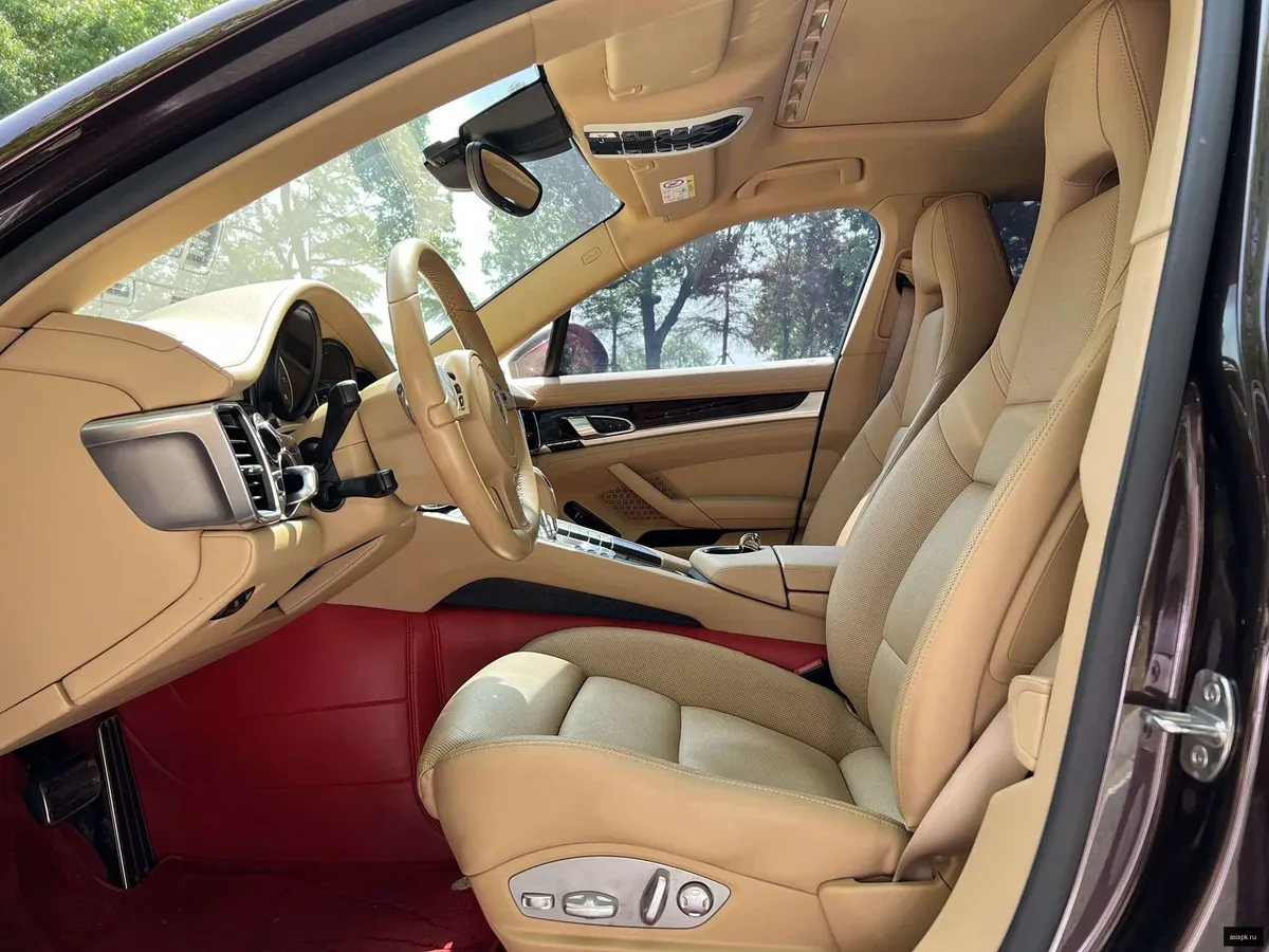 Porsche Panamera 5