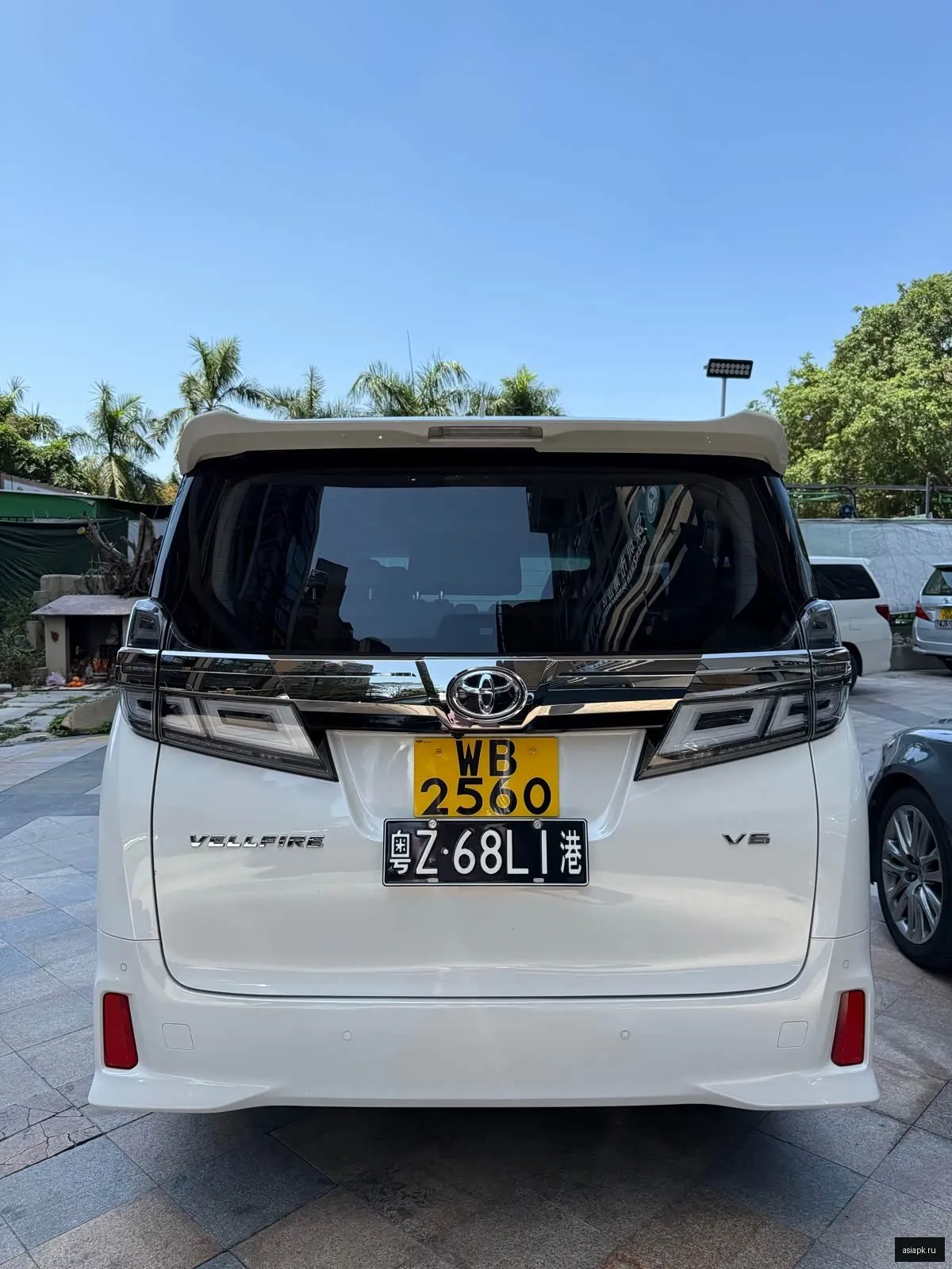 Toyota Vellfire 6